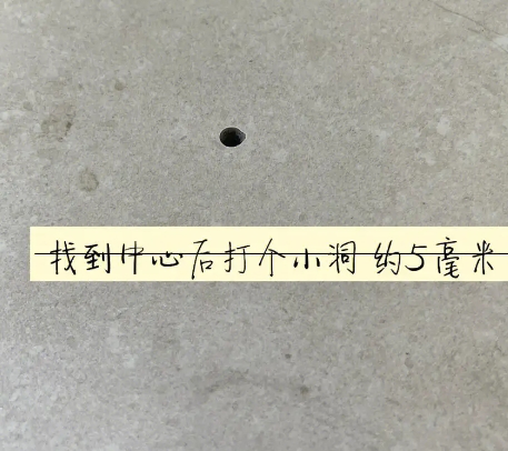 忠县瓷砖空鼓维修公司专业解答在瓷砖铺贴过程中，如果砂料搅拌不均匀，将会带来以下问题
