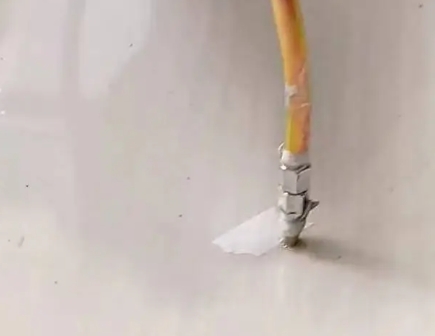 忠县瓷砖空鼓维修公司专业解答在瓷砖铺贴过程中，如果使用的砂料过粗（如全部使用了粗砂），可能会导致以下问题